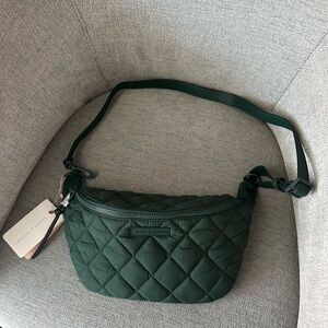 Quilted Sidekick in Heritage Green - Poppy and Peonies